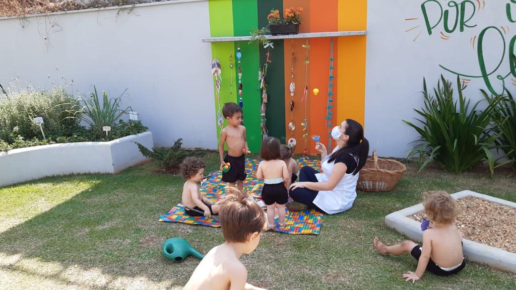 Atividades jogos para a creche